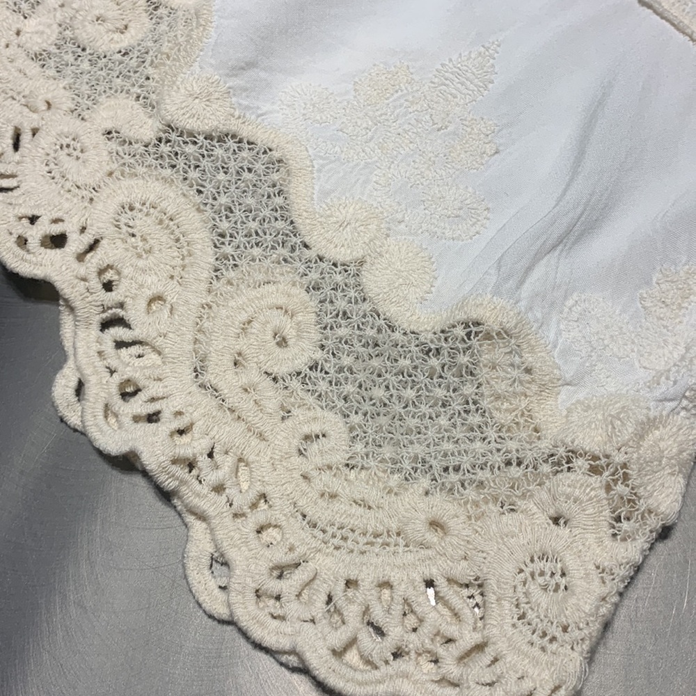 Democracy Boho Ivory Blouse with Lace Trim Size M NWT - Picture 6 of 10